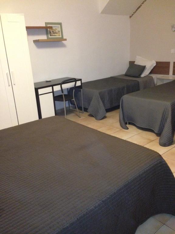 Hotel Alexandre 1Er Marseilles Zimmer foto